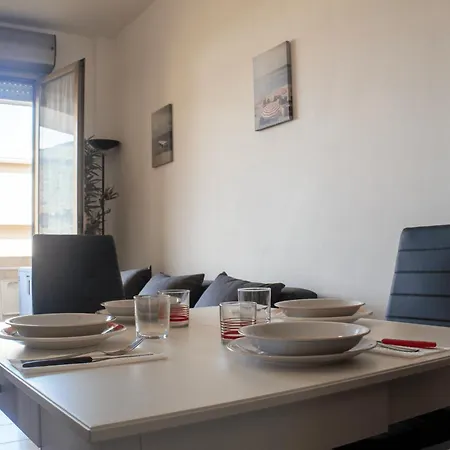 Box E Ampio Terrazzo Relax A 600 Metri Dal Mare *